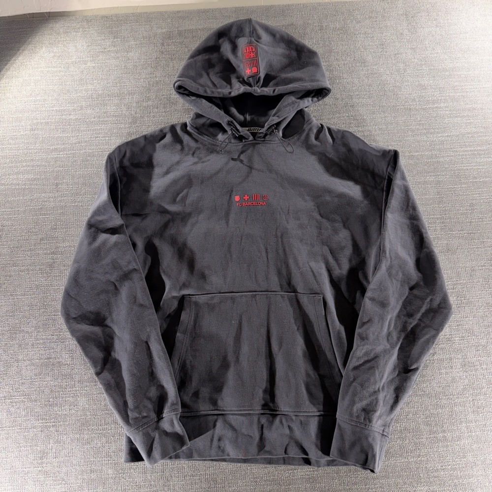 FC Barcelona Hoodie Mens Small Black Excellent Pullover Graphic Soccer Barca